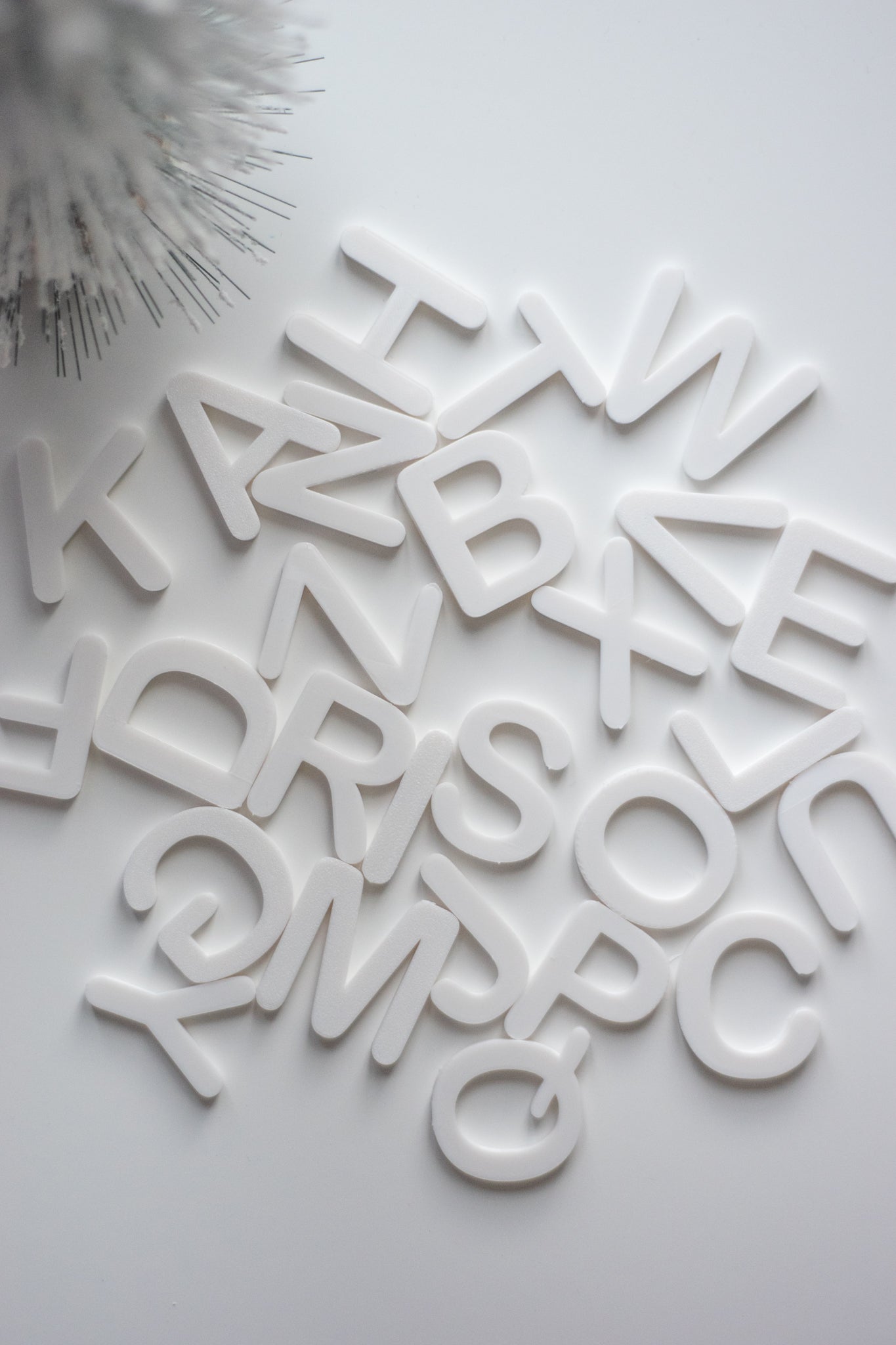 Alphabet majuscules blanches